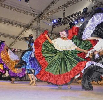 Um festival de culturas, idades e identidades